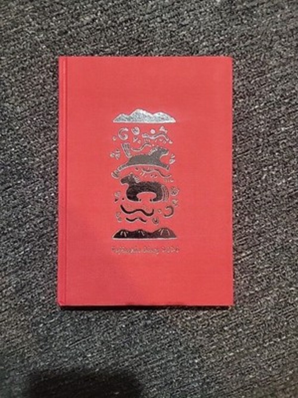 Fujingaho 2026 Red Diary with Gold Decor 8.3 x 5.3 inches Japan Japanese